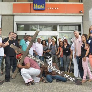 PARALISAÇÃO ITAU E MALHAÇÃO DE JUDAS