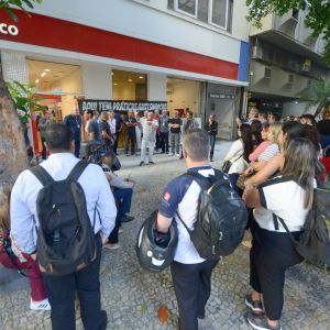 Manifestação no Bradesco contra transferência de dirigente sindical
