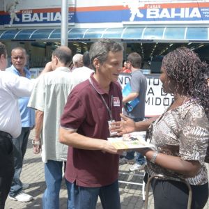 Sindicato protesta contra fechamento de agências do HSBC