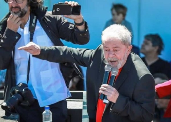 Lula acusa EUA de estarem por trás de processo que tenta levá-lo à prisão