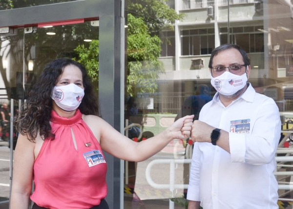 A LUTA CONTINUA – Kátia Branco (vice-presidenta) e José Ferreira (presidente): a nova diretoria eleita é fruto da unidade da categoria e vai continuar a luta por um futuro melhor para todos os bancários e bancárias e por um Brasil democrático e  justo