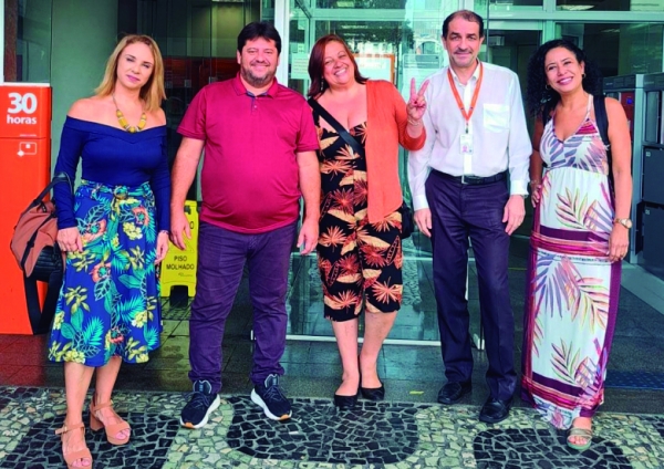 Os diretores do Sindicato, Adriana Nalesso (Jurídico) também presidenta da Federa-RJ; Edelson Figueiredo (Saúde), a bancária Andreia Rocha, Milton Soares, e a diretora da Federa-RJ, Paula Alessandra