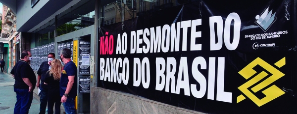  NÃO É POR ACASO - O Sindicato acusa que a falta de planejamento que culminou com a reestruturação do BB é feita para desmontar a estrutura do banco a fim de privatizá-lo