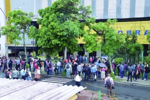 Protesto do Sindicato, antes da pandemia, no Banco do Brasil. Os bancários repudiam as declarações do ministro da Economia Paulo Guedes