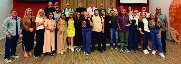 O Coletivo Nacional de Sa&uacute;de discutiu estrat&eacute;gias da Campanha Nacional da Categoria 2026 em rela&ccedil;&atilde;o ao combate ao adoecimento da categoria causado pelas metas desumanas e ass&eacute;dio moral