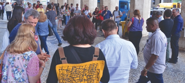 Bancários realizaram, em frente ao prédio da Caixa, na Almirante Barroso, junto com outras  categorias, um protesto contra o projeto privatista e o desmonte de empresas e bancos públicos