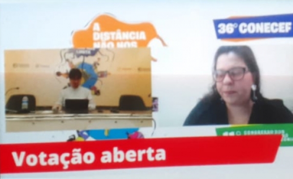 À esquerda, a João Fukuinaga, da Comissão de Funcionários, e à direita, Fernanda Lopes, da Contraf-CUT, durante a aprovação da minuta do acordo específico