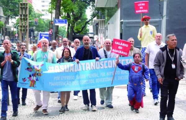 O movimento sindical banc&aacute;rio luta agora pelo fim da tributa&ccedil;&atilde;o  do Imposto de Renda sobre a PLR dos trabalhadores