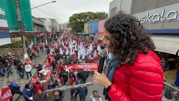 Juvandia Moreira, presidenta da Contraf-CUT e vice da CUT Nacional: “Os juros que o BC está praticando são extorsivos, impedem a geração de emprego e que o trabalhador tenha recursos para comprar sua casa própria, seu carro”