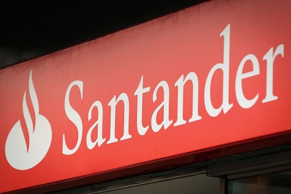 Santander é acusado por negociação irregular de dólares