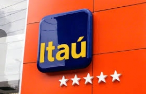 Após negociações, Itaú reajusta PCR e bolsa de estudos