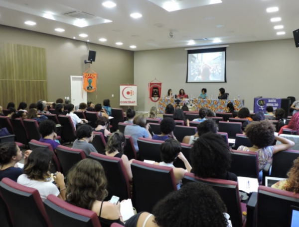 Seminário de Feminismo contra o neoliberalismo acontece nos dias 9 e 10