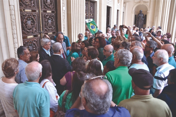 Banerjianos continuam a mobilização e cobram do deputado estadual André Ceciliano, a segunda votação do PL 3213/10 logo após o segundo turno das eleições