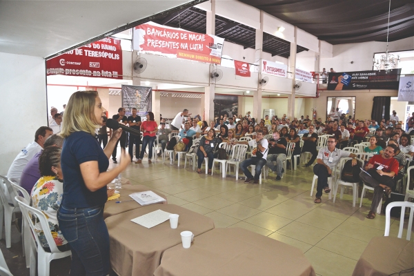 Adriana Nalesso: “Temos de ampliar o diálogo com a categoria e mostrar que, sem  participação e a mobilização de todos, nossos direitos e conquistas estão ameaçados”. 