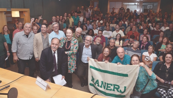CASA CHEIA - O auditório da Alerj ficou cheio para a audiência pública sobre o PL 3213/2010, que trata de direitos previdenciários dos participantes da Previ/Banerj