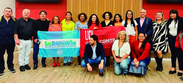 Marcos Vicente, do Rio (terceiro à esquerda), participou do encontro internacional, realizado em São Paulo