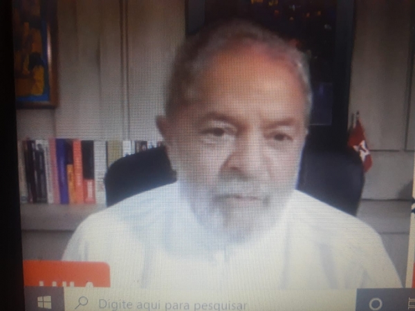 Lula sobre a pandemia: &quot;o governo teria que calcular para fazer os recursos chegarem aos estados antes da chegada do coronavírus ao território nacional&quot;.