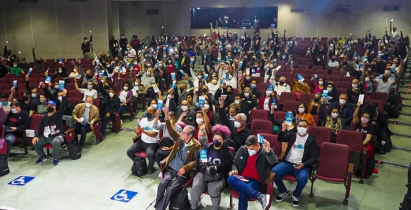 ASSEMBLEIA VIRTUAL - A pauta de reivindicações da categoria bancária foi aprovada na 24ª Conferência Nacional realizada em São Paulo. Na terça (14) bancários e bancárias do Rio participam de assembleia online para ratificar a minuta 