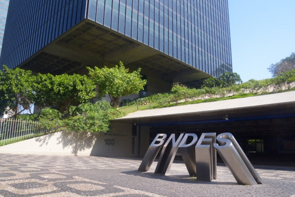 O diretor do Sindicato, Alexadnre Batista: &ldquo;Essa conquista impacta positivamente os novos funcion&aacute;rios e reduz significativamente as diferen&ccedil;as entre o quadro funcional". Foto: Nando Neves. 