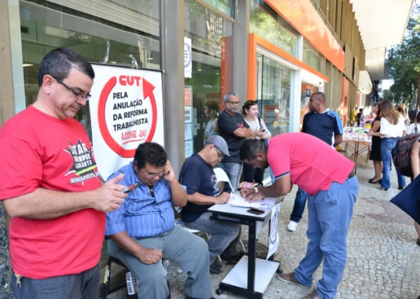 Trabalhadores fazem Dia Nacional Contra Novas Regras Trabalhistas