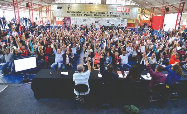 PARTICIPAÇÃO NACIONAL - Com a participação de 627 bancários e bancárias eleitos em todo o Brasil, a categoria aprovou, na 20ª Conferência Nacional, a pauta de reivindicações e as estratégias da campanha salarial deste ano