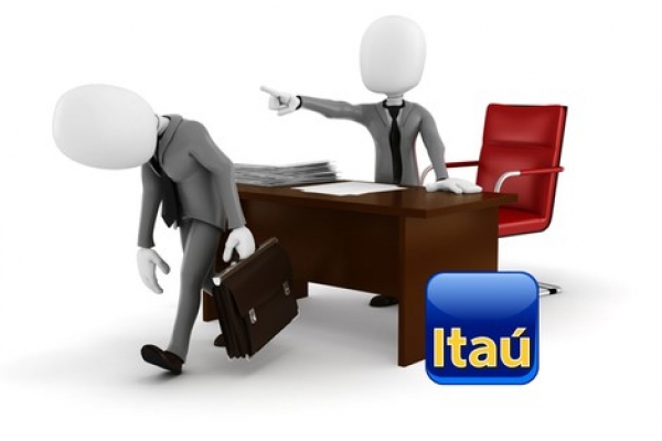 Itaú demite dezenas de trabalhadores em plena pandemia. Bancários protestam