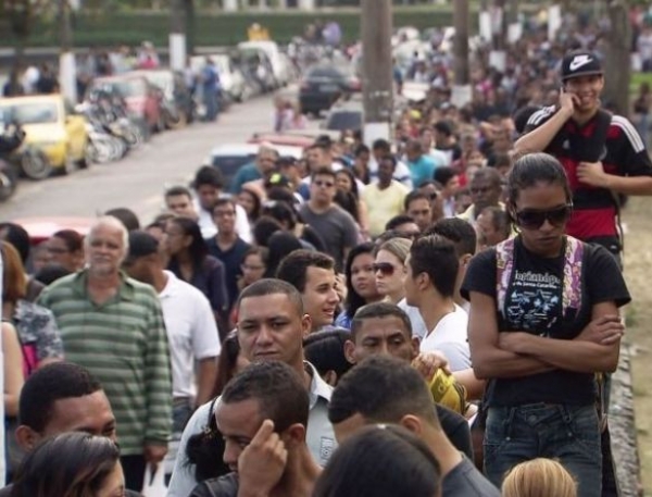 Desemprego continua muito alto. Foto: Agência Brasil.