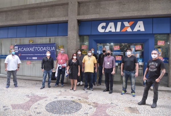 O Sindicato avaliou como muito positiva a adesão dos empregados da Caixa a  greve de 24 horas, mas alerta que a mobilização precisa continuar