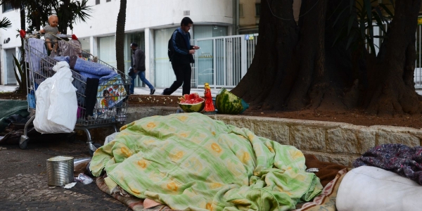 A miséria aumentou no Brasil nos últimos anos de forma nunca vista e a população de rua não para de crescer nos centros urbanos