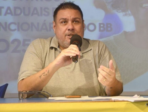 O dirigente do Sindicato e da CEBB, Alexandre Batista: &ldquo;Nos &uacute;ltimos anos, o Banco do Brasil vem tendo baixo desempenho, porque optou por ser um banco de mercado e negligenciou o seu papel de indutor do desenvolvimento". Foto: Nando Neves.