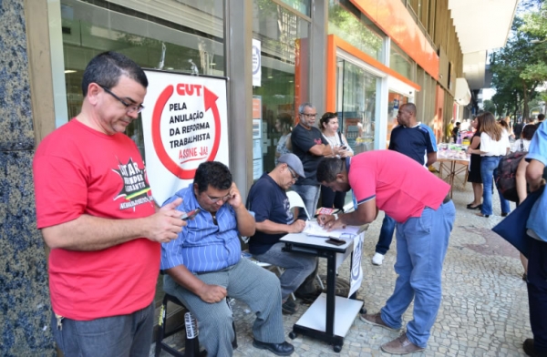 Trabalhadores fazem Dia Nacional Contra Novas Regras Trabalhistas