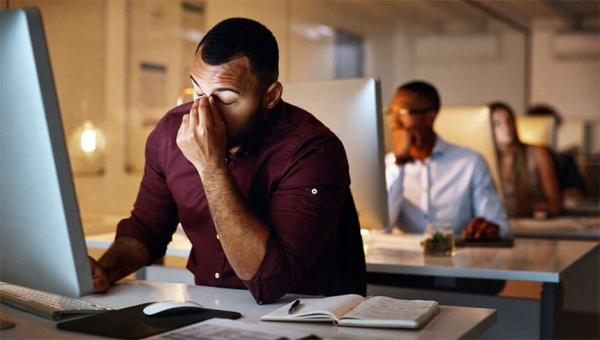 Doen&ccedil;as da mente relacionadas ao trabalho explodiram no Brasil: a categoria banc&aacute;ria est&aacute; no topo do ranking dos adoecimentos, segundo dados do INSS