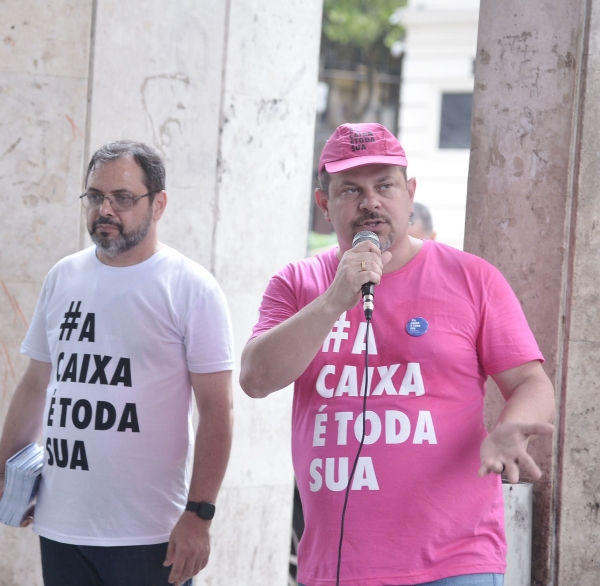 Rogério Campanate (D): &quot;A alteração no protocolo tem sido reivindicada pela CEE desde as mudanças feitas de forma unilateral pela direção da Caixa&quot;