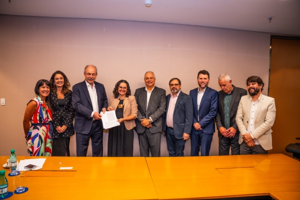 Direitos contidos nos acordos coletivos j&aacute; est&atilde;o em vigor. Foto cedida pela Contraf-CUT.