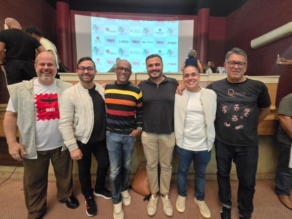 O coletivo LGBTQIA+ dos banc&aacute;rios do Rio convida a categoria para participar da organiza&ccedil;&atilde;o de luta em defesa da igualdade, respeito e pelo fim da discrimina&ccedil;&atilde;o 