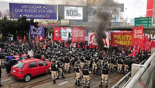 Greve geral na Argentina derrota modelo Macri-Temer e fortalece Lula livre