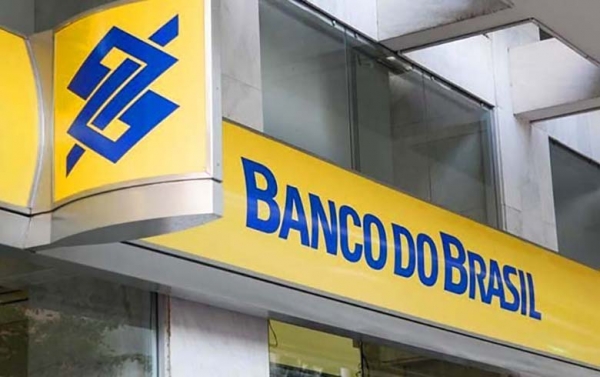 Banco quer cortar na pele dos funcionários