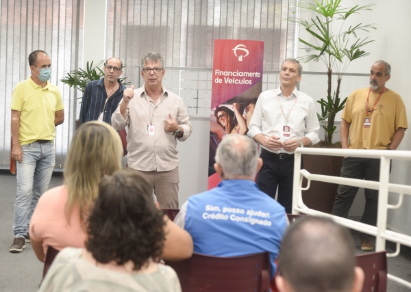 O Sindicato promete mais protestos contra o fechamento de agências, demissões e o desrespeito do Bradesco para com clientes e os bancários 