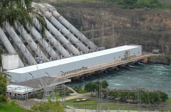 Ao contrário do que diz Guedes, alta da energia elétrica vai durar anos