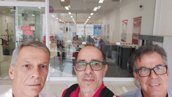 Wanderlei Souza,  Leuver Ludolff e Geraldo Ferraz: o Sindicato cobra uma solução para o problema de refrigeração na agência Frei Caneca