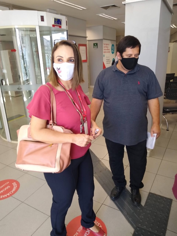 Adriana Nalesso e Edelson Figueiredo visitaram agências no Centro para interagir com a categoria sobre temas e rumos da Campanha Nacional dos Bancários