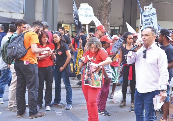 O BRASIL EM PERIGO - Paulo Matileti critica medidas da direção da Caixa e do governo Temer que visam preparar a empresa para um projeto privatista, caso um candidato de direita vença as eleições presidenciais de 2018