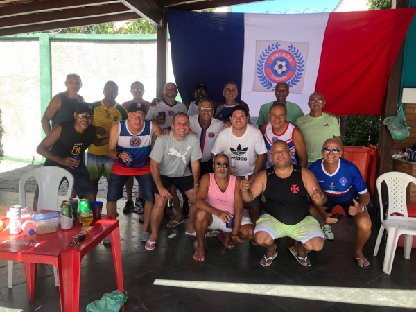 A galera do Siqueira Campos comemorou os 38 anos da equipe com os diretores do Sindicato Jorge Lourenço e Mário Marcio da Silva