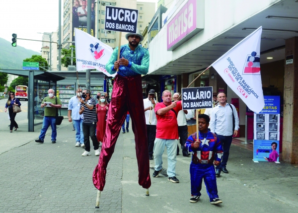 VAMOS GANHAR ESSE JOGO - O Sindicato convoca a categoria a apoiar e fortalecer a pressão e a mobilização para os bancos apresentarem propostas concretas e respeitarem os bancários