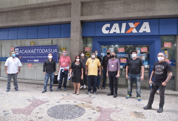 O Sindicato avaliou como muito positiva a adesão dos empregados da Caixa a greve de 24 horas, mas alerta que a mobilização precisa continuar