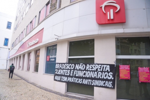 A desembargadora Rosane Ribeiro Catrib frisou que os autos do processo provaram estar configurado o dano moral, provocado pela imposi&ccedil;&atilde;o pelo Bradesco de uma ociosidade for&ccedil;ada &agrave; banc&aacute;ria. Foto: Nando Neves.